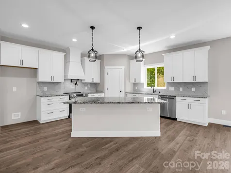 120 Grandview Lane Hendersonville NC 28791