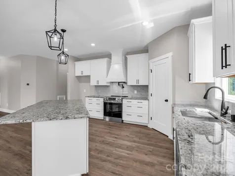 120 Grandview Lane Hendersonville NC 28791