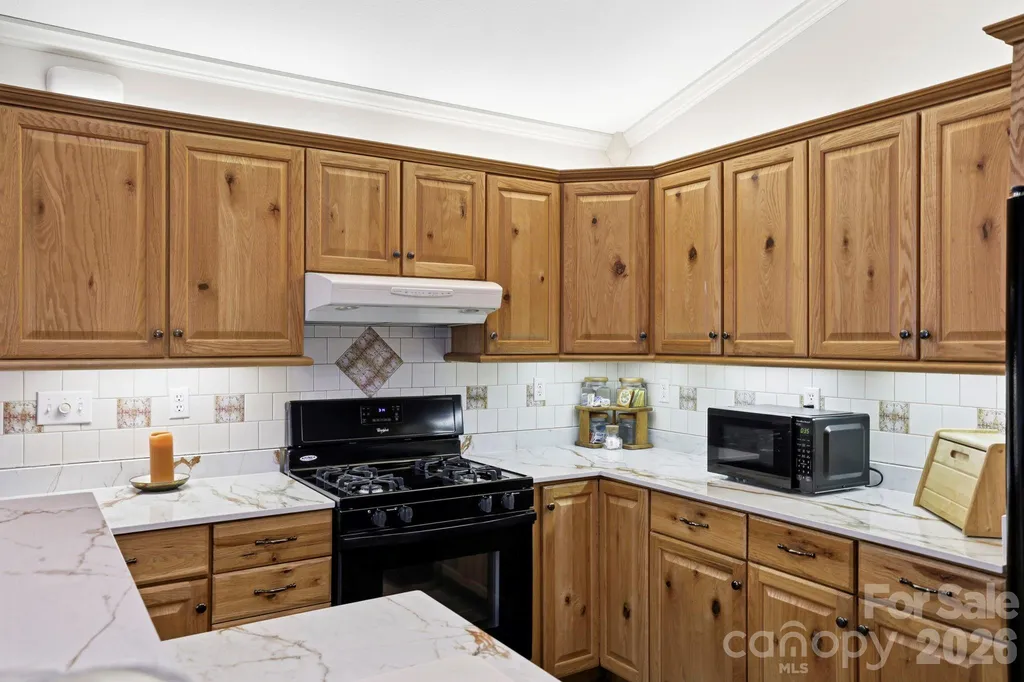 81 Chestnut Lane Hendersonville NC 28792