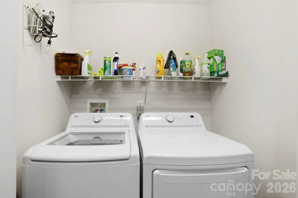 81 Chestnut Lane Hendersonville NC 28792