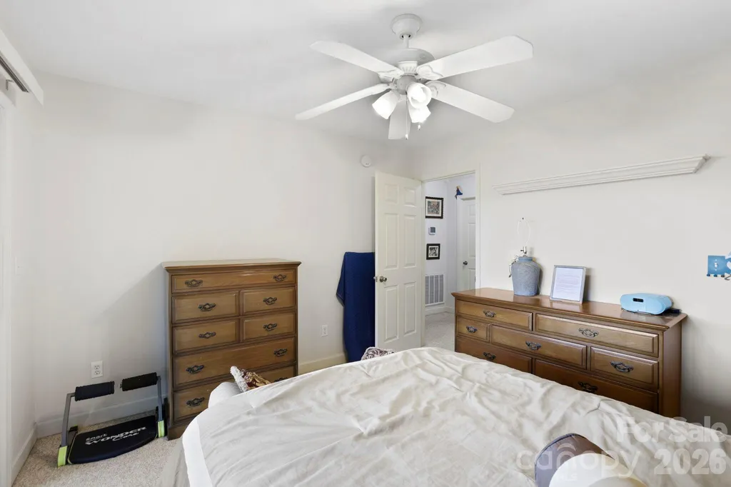 81 Chestnut Lane Hendersonville NC 28792
