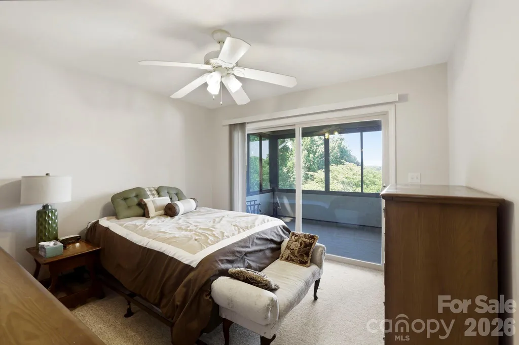 81 Chestnut Lane Hendersonville NC 28792
