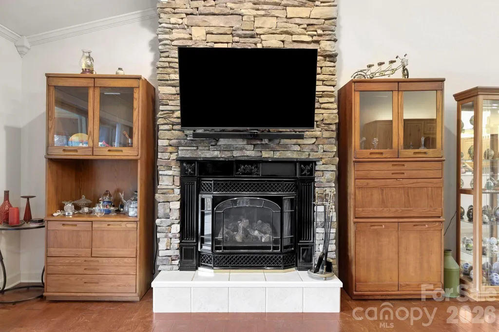 81 Chestnut Lane Hendersonville NC 28792