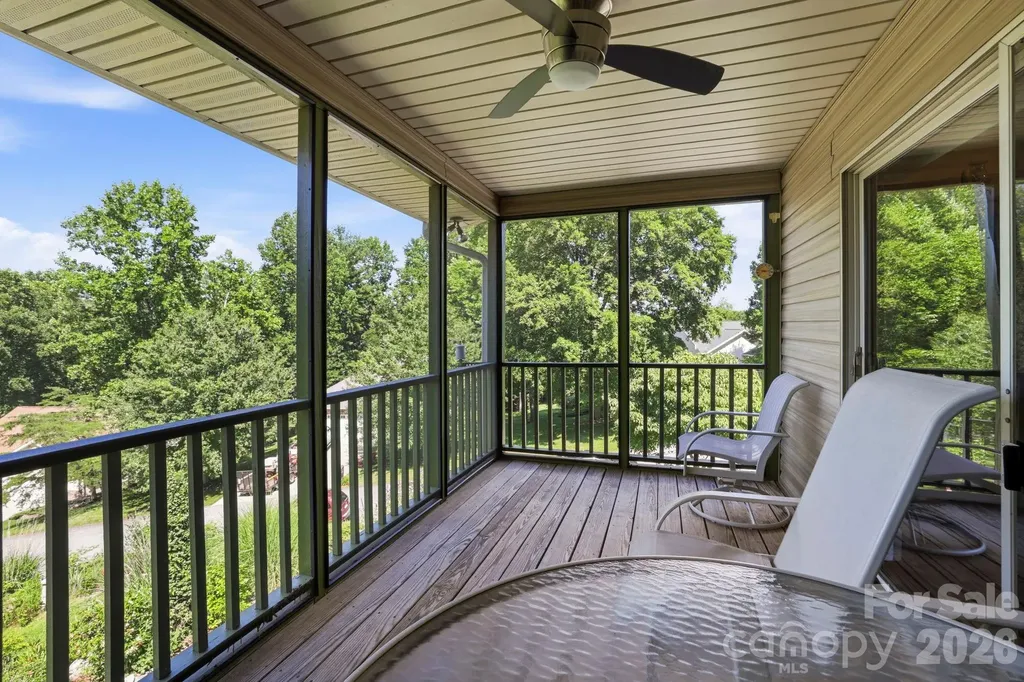 81 Chestnut Lane Hendersonville NC 28792