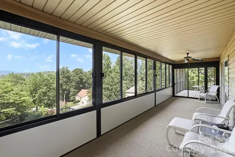 81 Chestnut Lane Hendersonville NC 28792