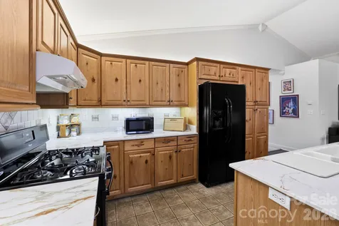 81 Chestnut Lane Hendersonville NC 28792
