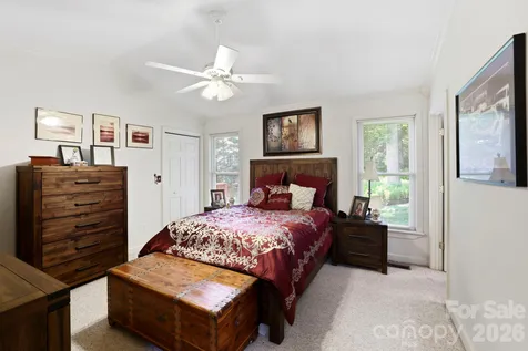81 Chestnut Lane Hendersonville NC 28792