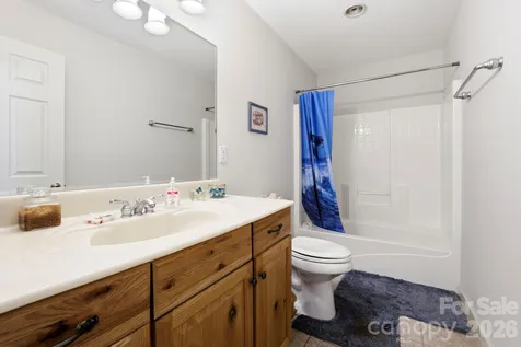 81 Chestnut Lane Hendersonville NC 28792