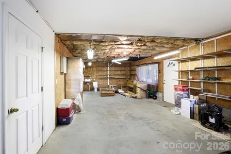 81 Chestnut Lane Hendersonville NC 28792
