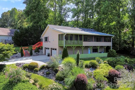 81 Chestnut Lane Hendersonville NC 28792