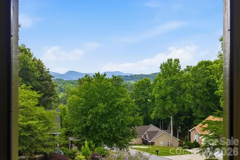 81 Chestnut Lane Hendersonville NC 28792