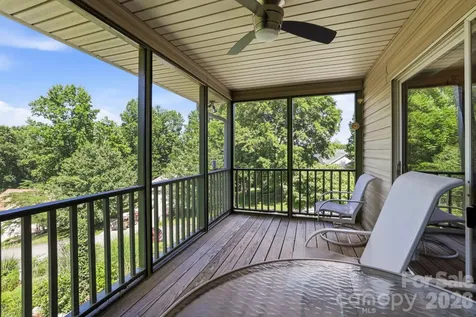 81 Chestnut Lane Hendersonville NC 28792