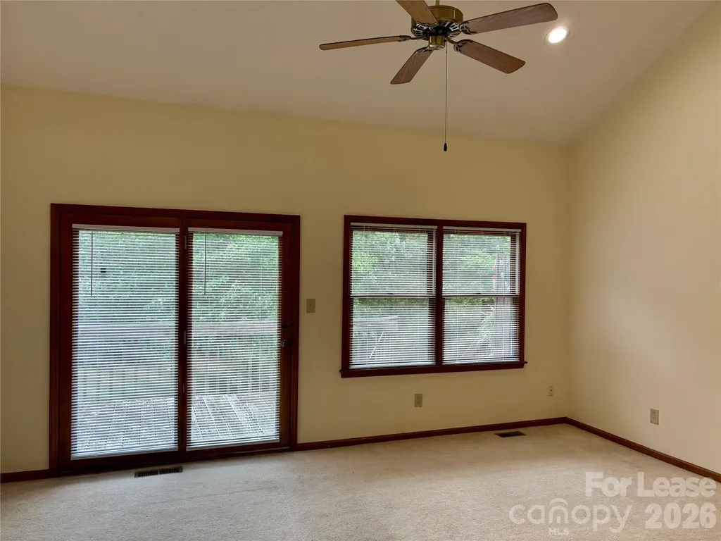 153 Hillcrest Drive Lincolnton NC 28092