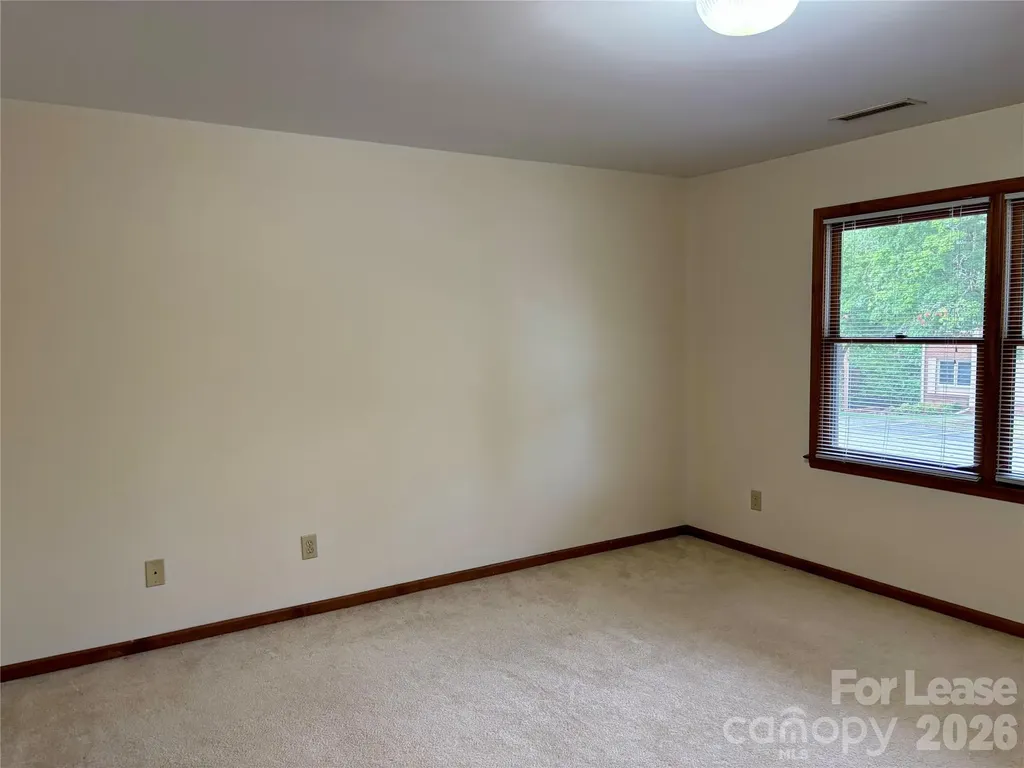 153 Hillcrest Drive Lincolnton NC 28092