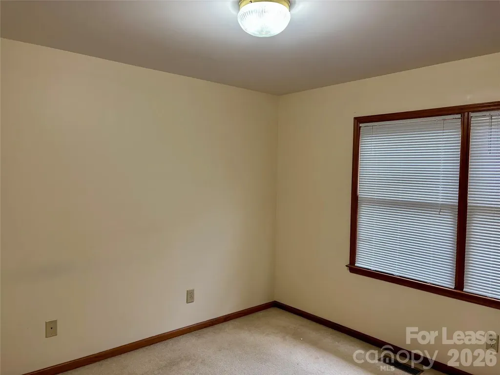 153 Hillcrest Drive Lincolnton NC 28092