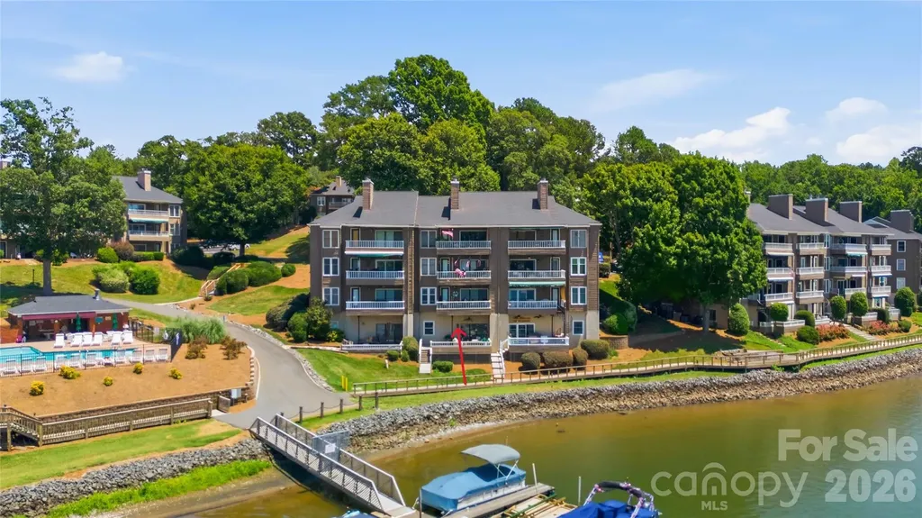 7324 Lakefront Drive Charlotte NC 28278