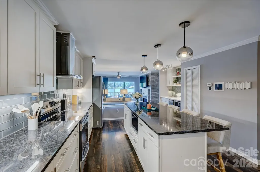 7324 Lakefront Drive Charlotte NC 28278