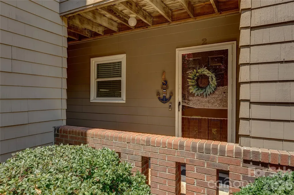 7324 Lakefront Drive Charlotte NC 28278