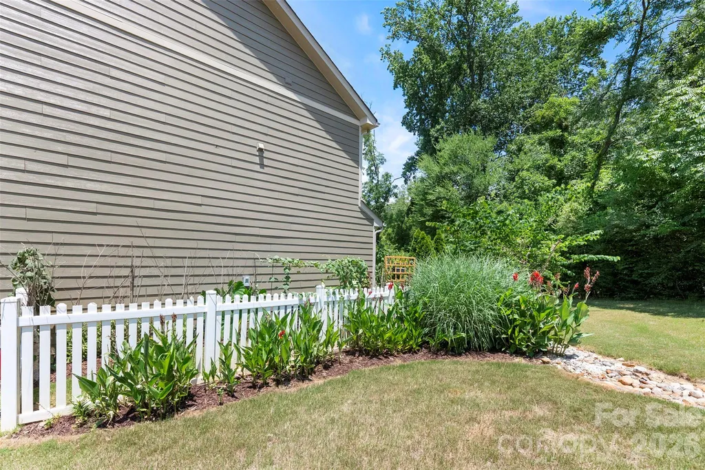 140 Beacon Drive Mooresville NC 28117