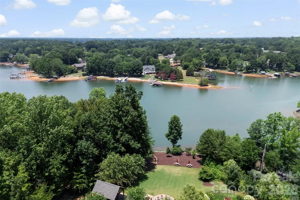 140 Beacon Drive Mooresville NC 28117