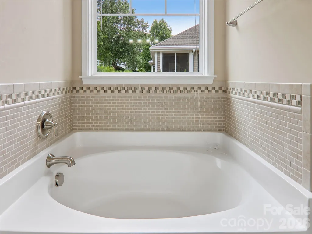 11 Eagle Pointe Way Flat Rock NC 28731