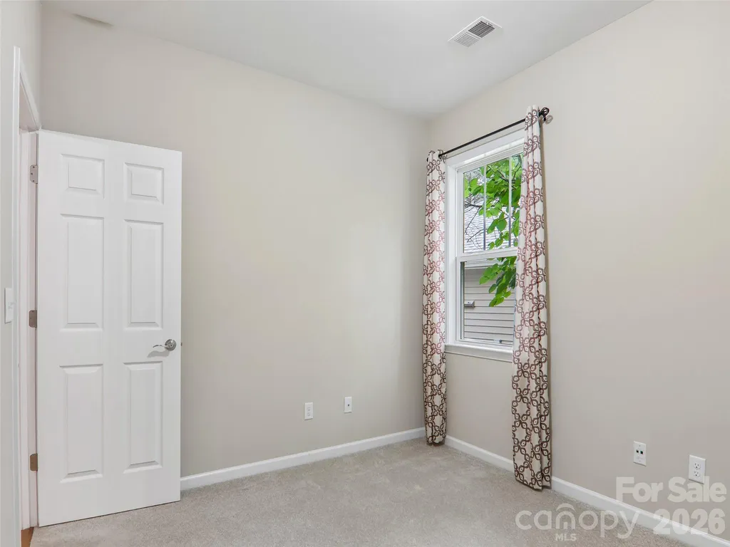 11 Eagle Pointe Way Flat Rock NC 28731