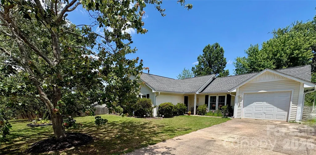 64 Mount Carmel Drive Asheville NC 28806