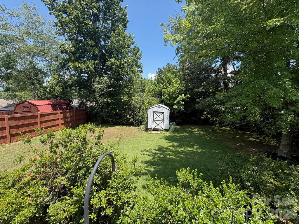 64 Mount Carmel Drive Asheville NC 28806