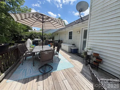 64 Mount Carmel Drive Asheville NC 28806