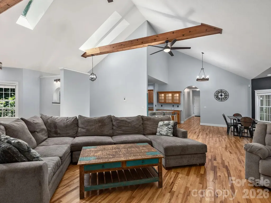 49 Indian Ridge Trail Hendersonville NC 28739