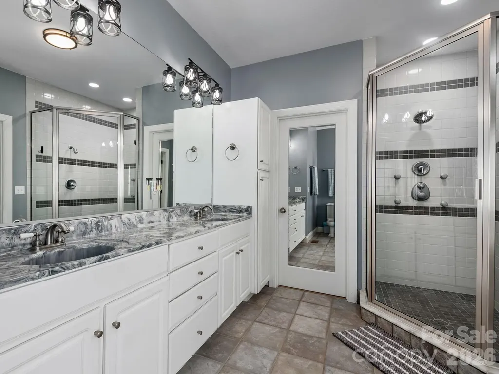 49 Indian Ridge Trail Hendersonville NC 28739