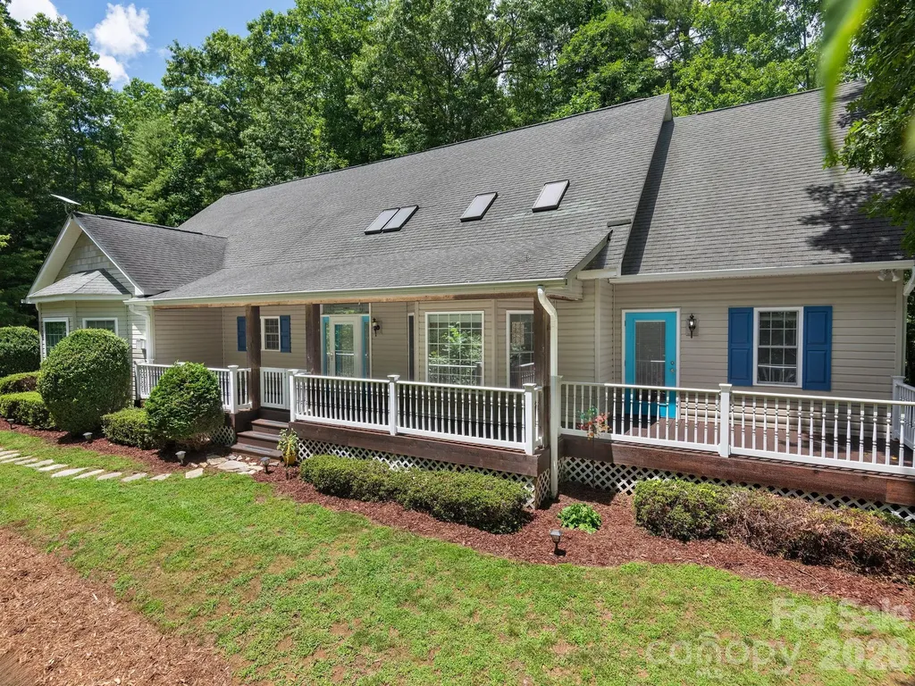 49 Indian Ridge Trail Hendersonville NC 28739