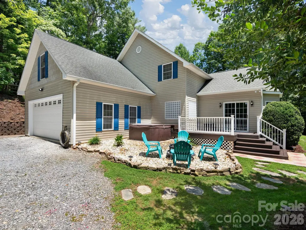 49 Indian Ridge Trail Hendersonville NC 28739