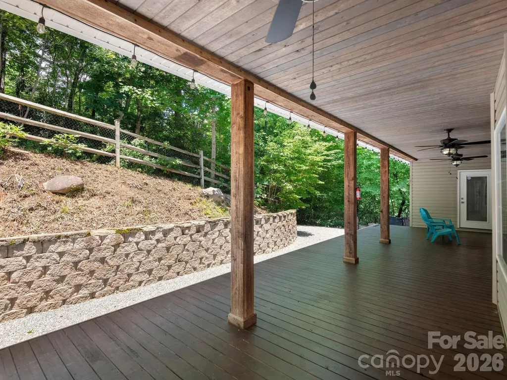 49 Indian Ridge Trail Hendersonville NC 28739