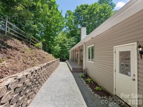 49 Indian Ridge Trail Hendersonville NC 28739
