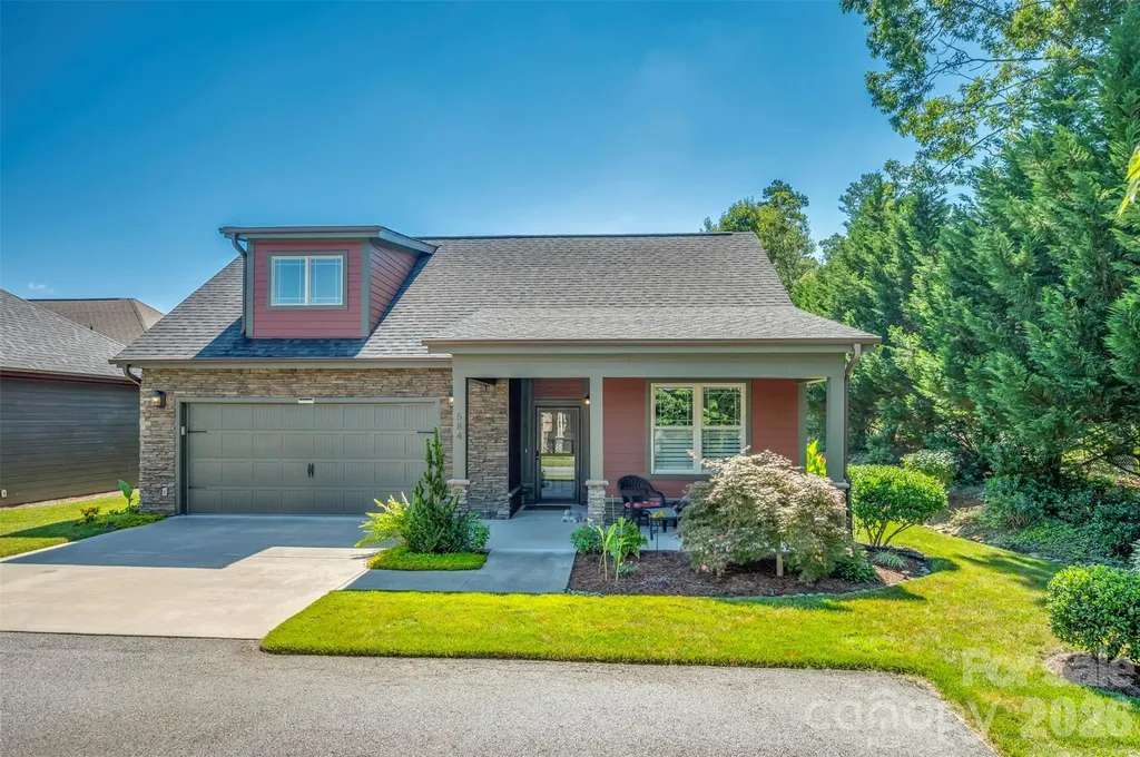 584 Summerfield Place Flat Rock NC 28731