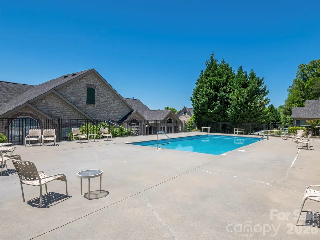 584 Summerfield Place Flat Rock NC 28731