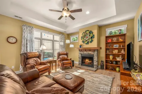 584 Summerfield Place Flat Rock NC 28731
