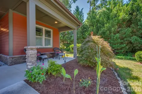 584 Summerfield Place Flat Rock NC 28731