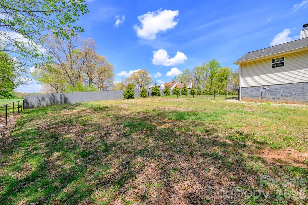 533 Tuckers Grove Road Statesville NC 28625