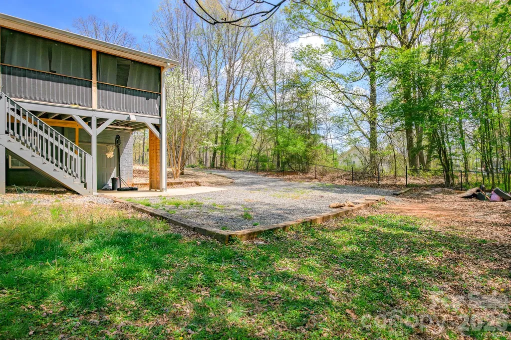 533 Tuckers Grove Road Statesville NC 28625