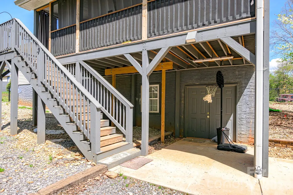 533 Tuckers Grove Road Statesville NC 28625