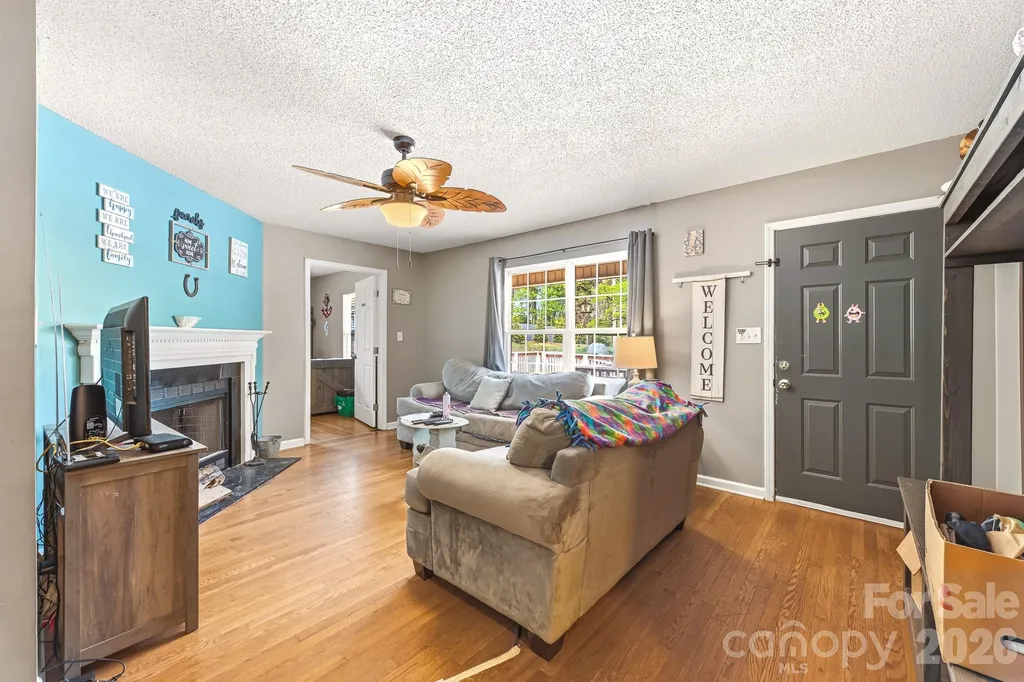533 Tuckers Grove Road Statesville NC 28625
