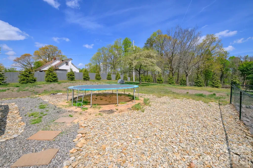 533 Tuckers Grove Road Statesville NC 28625