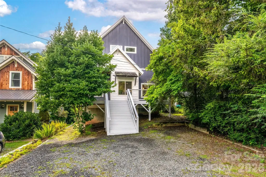 337 Sand Hill Road Asheville NC 28806