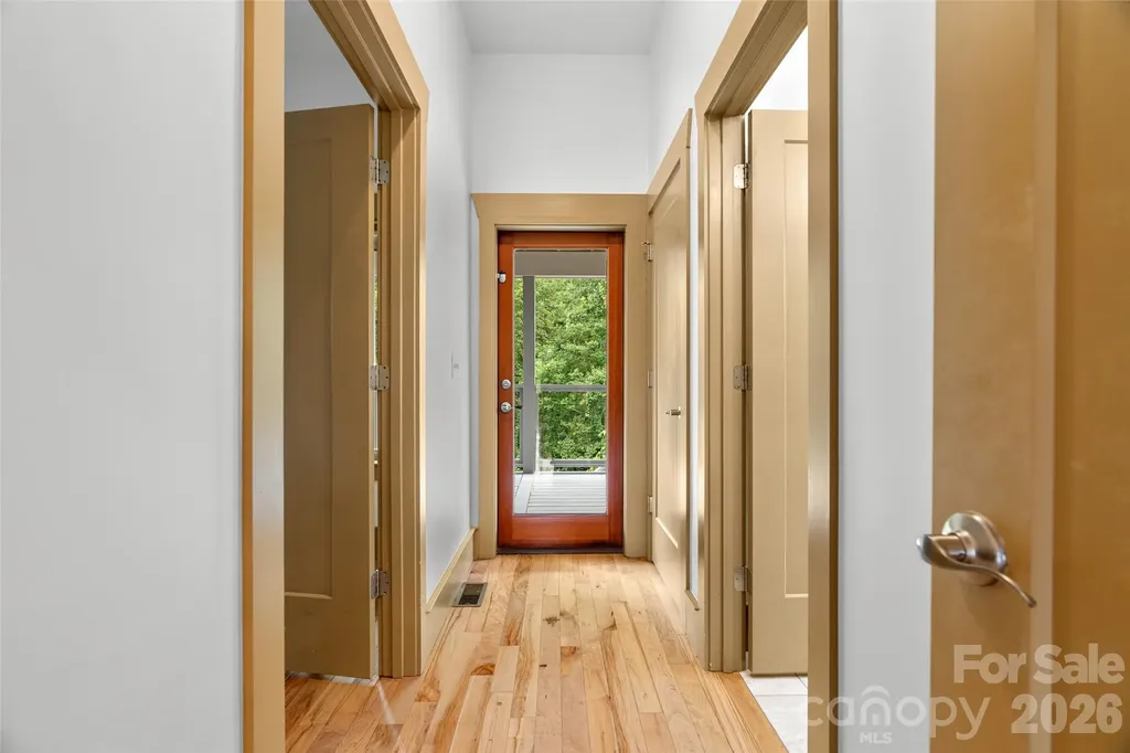 337 Sand Hill Road Asheville NC 28806