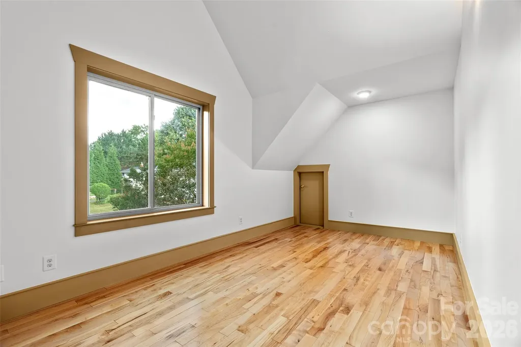 337 Sand Hill Road Asheville NC 28806