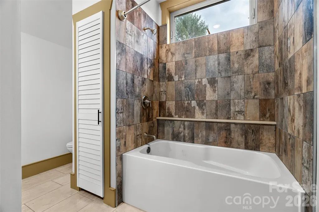 337 Sand Hill Road Asheville NC 28806