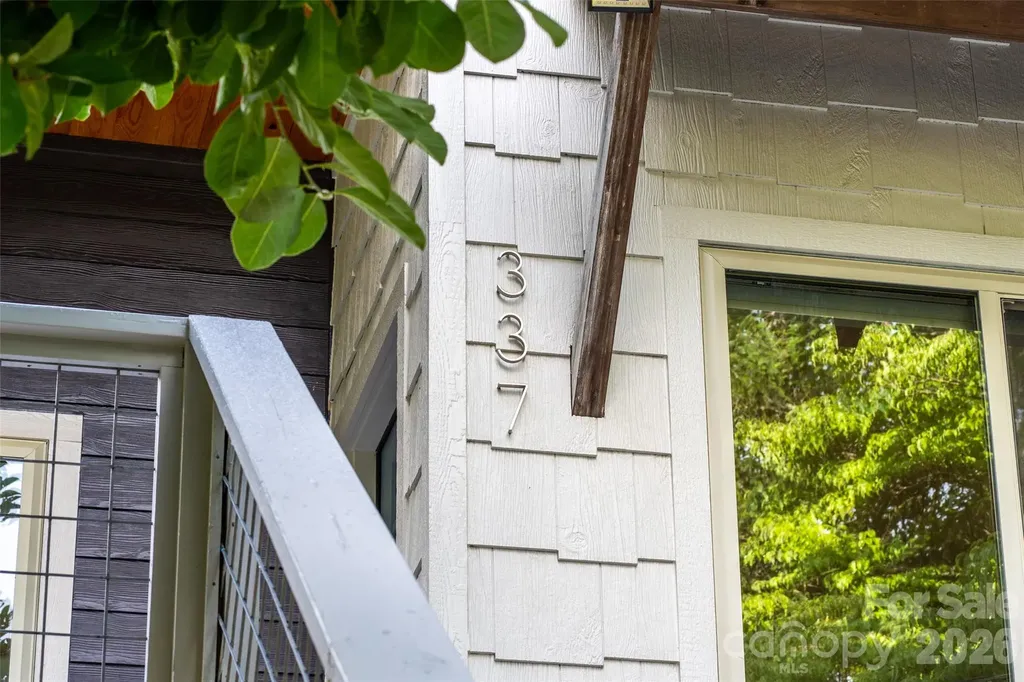 337 Sand Hill Road Asheville NC 28806