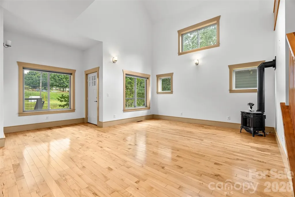 337 Sand Hill Road Asheville NC 28806